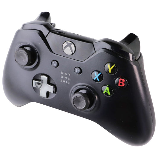 Microsoft Xbox One Wireless Controller 1537 (Day One 2013 Edition) - Black Gaming/Console - Controllers & Attachments Microsoft - Simple Cell Bulk Wholesale Pricing - USA Seller