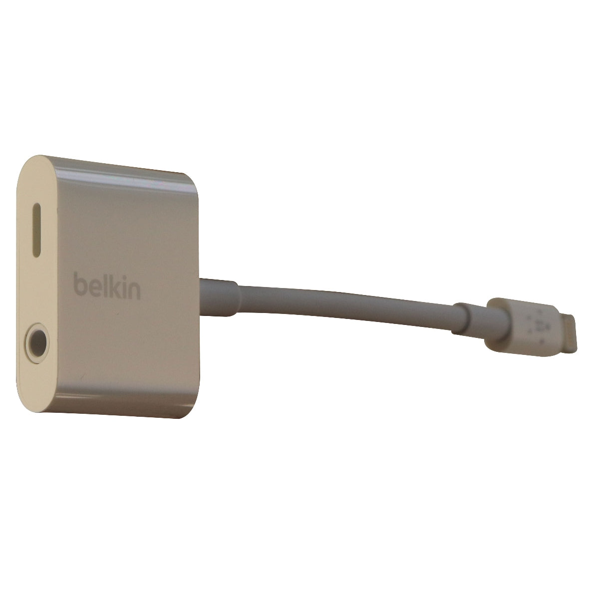 Belkin (F8J212btWHT) 3.5mm Audio & Charge Adapter for iPhones - White Cell Phone - Cables & Adapters Belkin - Simple Cell Bulk Wholesale Pricing - USA Seller